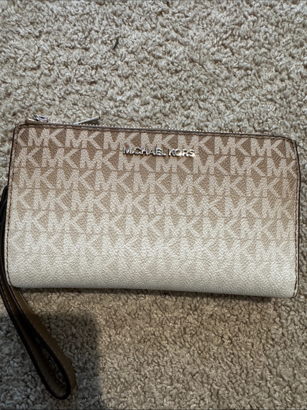 Michael Kors Beige Ombre Signature Wristlet